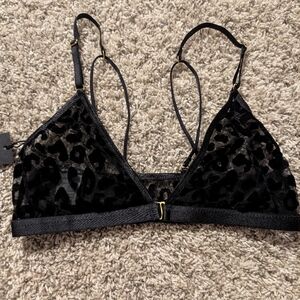 Le petit trou bralette